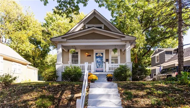 $279,000 | 4627 Fairmount Avenue, Kansas City, MO 64112