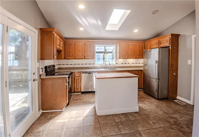 $279,000 | 4627 Fairmount Avenue, Kansas City, MO 64112