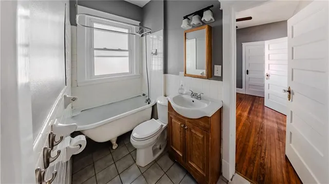 $279,000 | 4627 Fairmount Avenue, Kansas City, MO 64112