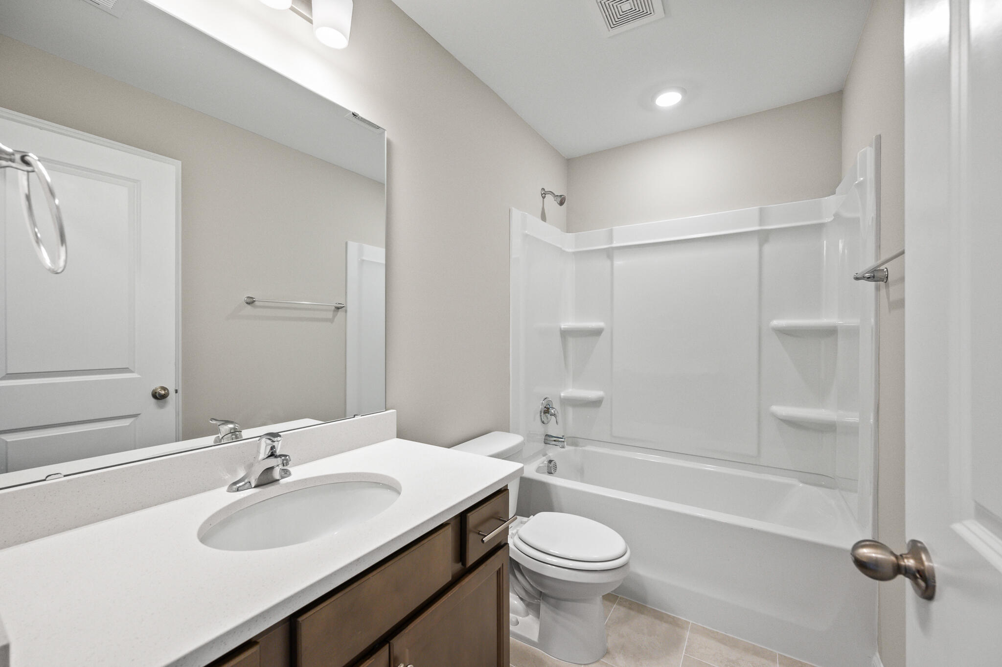 174 Thomas-Kate Road Dorchester, SC 29437 - Photo 14 of 15 Jasper Upstairs Bath