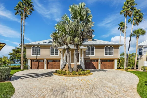 $2,990,000 | 21510-21512 Indian Bayou Drive, Fort Myers Beach, FL 33931