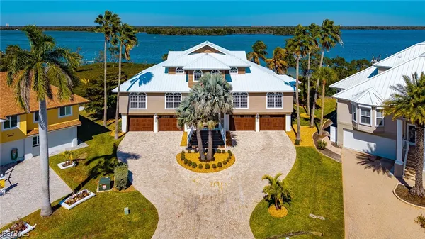 $2,990,000 | 21510-21512 Indian Bayou Drive, Fort Myers Beach, FL 33931