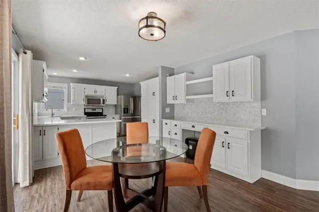 $425,000 | 21403 West 54th Terrace, Shawnee, KS 66218