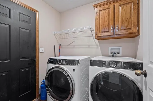 $425,000 | 21403 West 54th Terrace, Shawnee, KS 66218