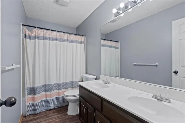 $425,000 | 21403 West 54th Terrace, Shawnee, KS 66218