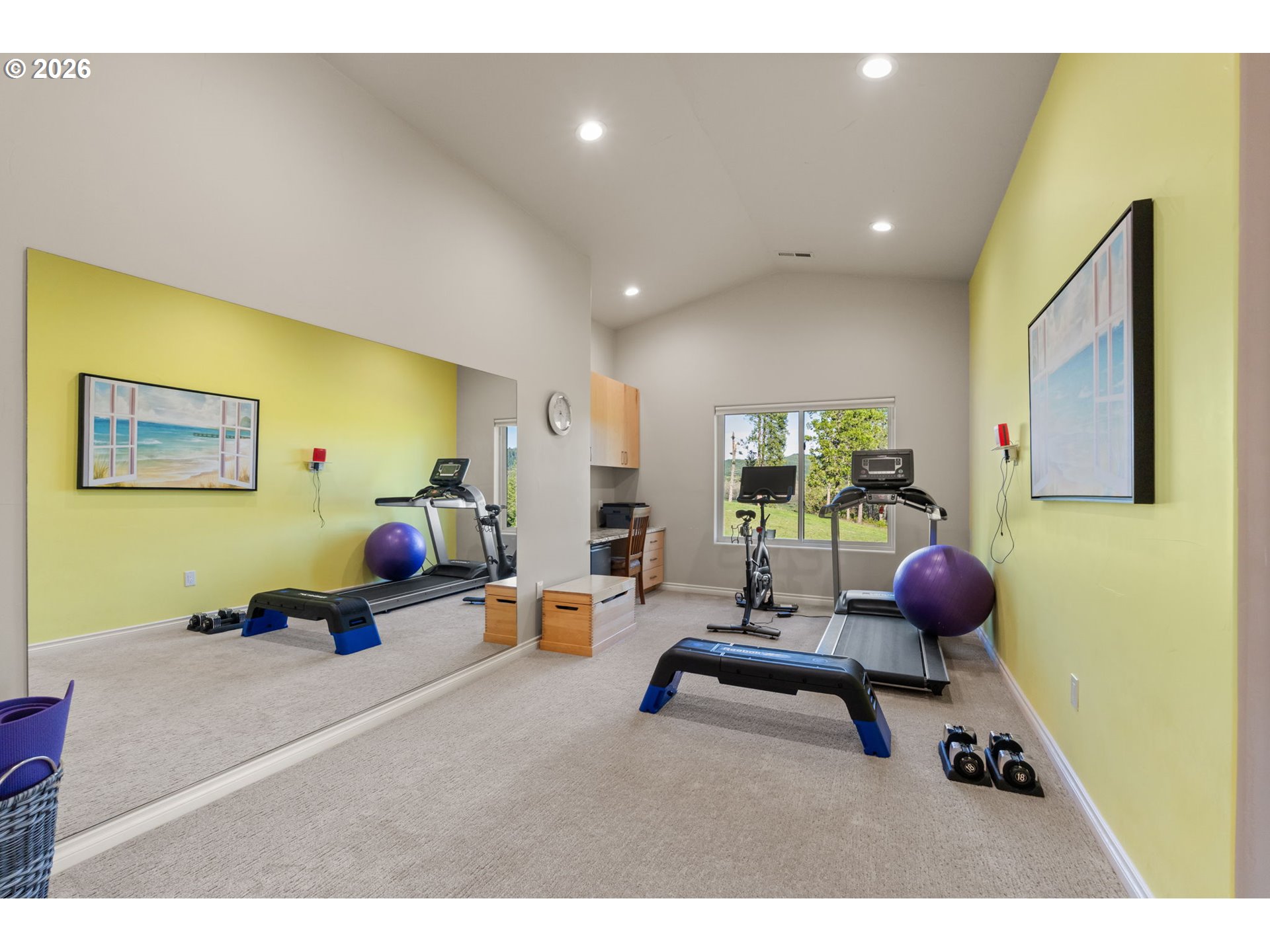 5996 Hayhurst Road Yoncalla, OR 97499 - Photo 23 of 48 Primary Bedroom