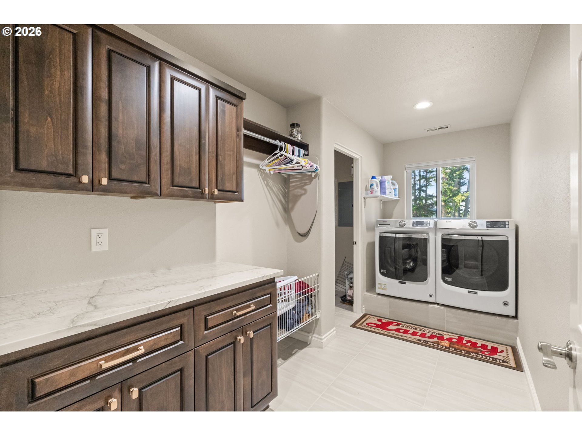 5996 Hayhurst Road Yoncalla, OR 97499 - Photo 32 of 48 Laundry