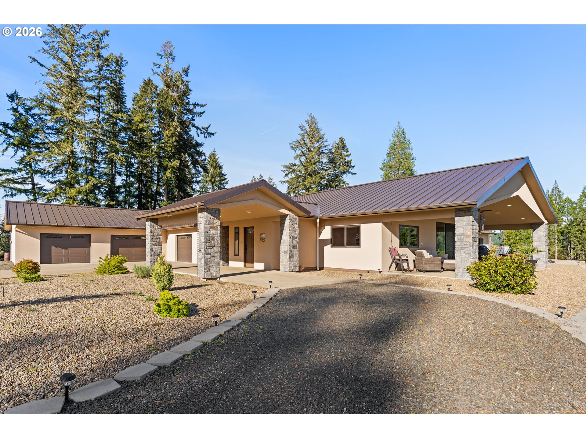 5996 Hayhurst Road Yoncalla, OR 97499 - Photo 4 of 48