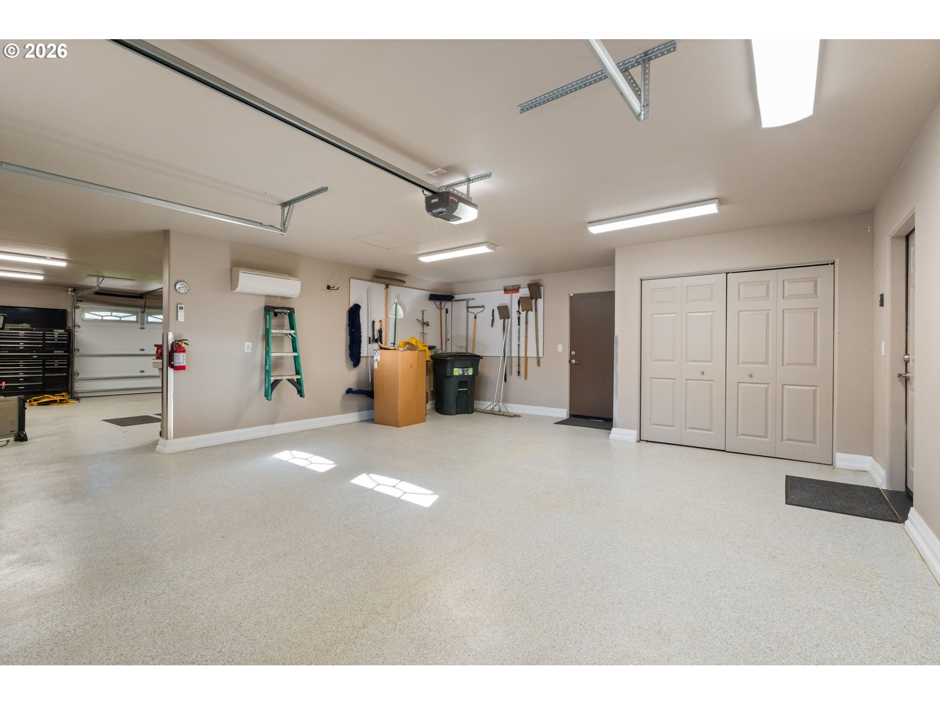 5996 Hayhurst Road Yoncalla, OR 97499 - Photo 41 of 48 Garage