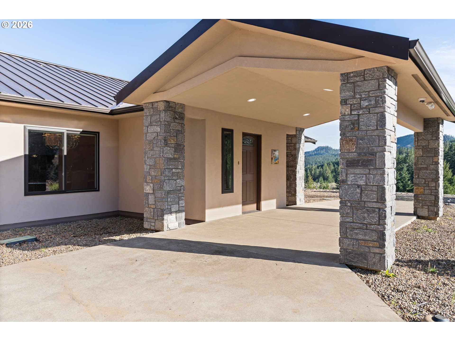 5996 Hayhurst Road Yoncalla, OR 97499 - Photo 5 of 48