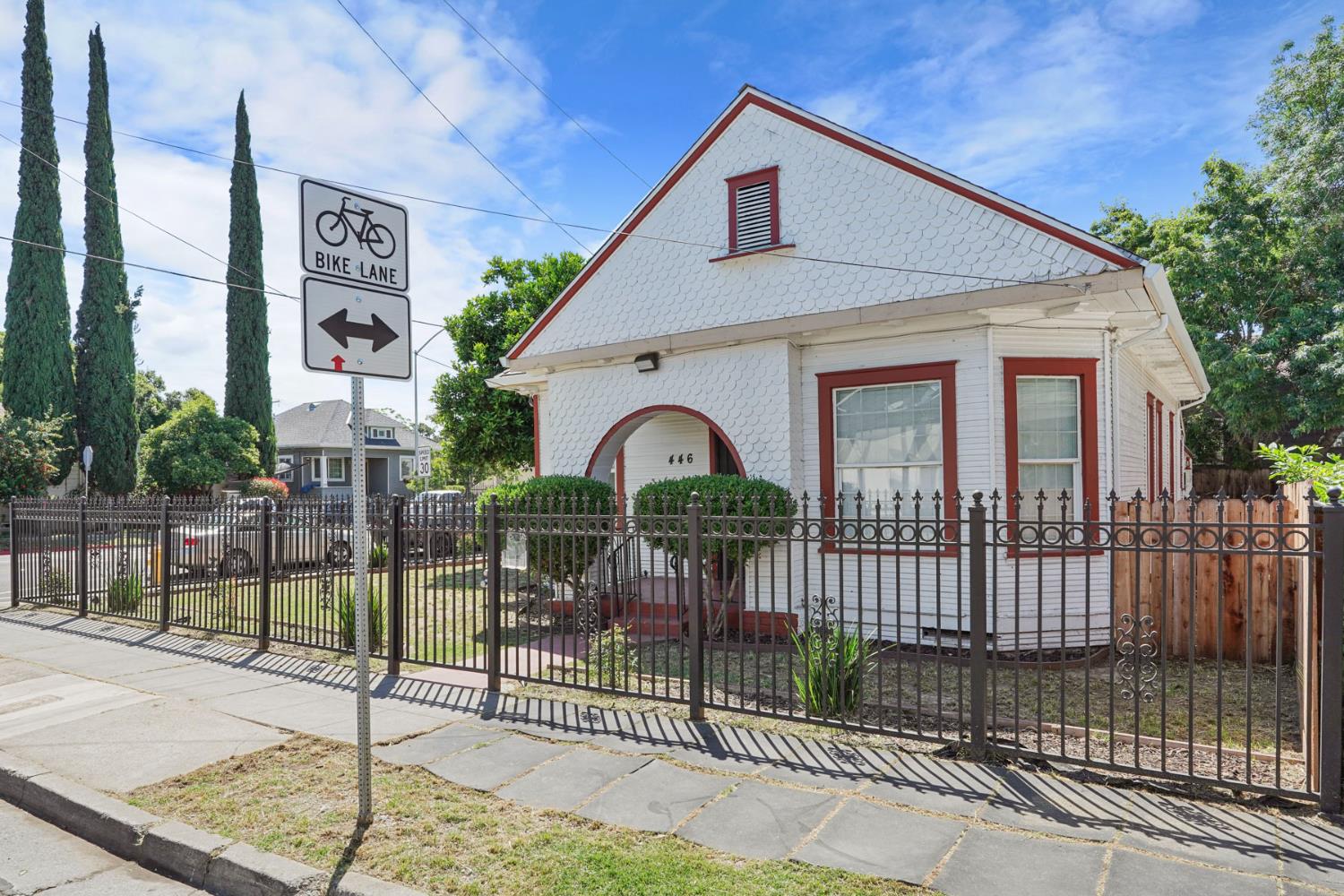 446 East Anderson Street Stockton, CA 95206 - Photo 3 of 30
