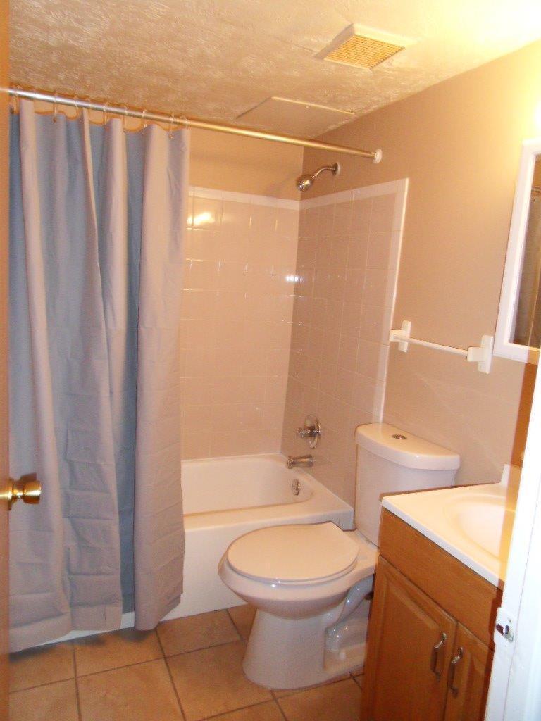 6254 Daly Road, Unit 12 Cincinnati, OH 45224 - Photo 6 of 8