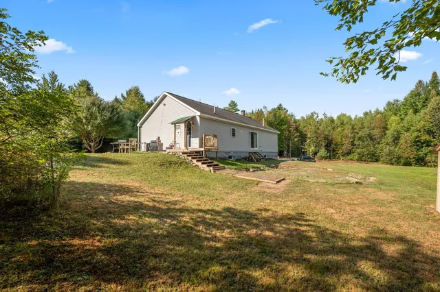 $335,000 | 125 Parker Road, Whitefield, NH 03598