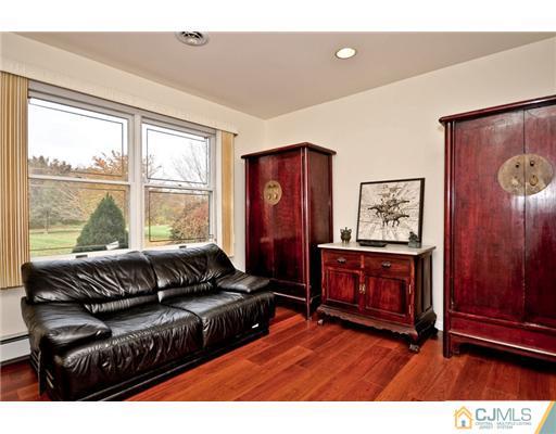 190 Friendship Road Cranbury, NJ 08512 - Photo 11 of 24 a living room with furniture
