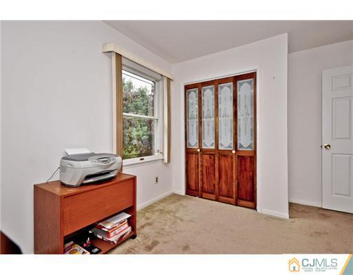 190 Friendship Road Cranbury, NJ 08512 - Photo 16 of 24 a living room with furniture window and a window