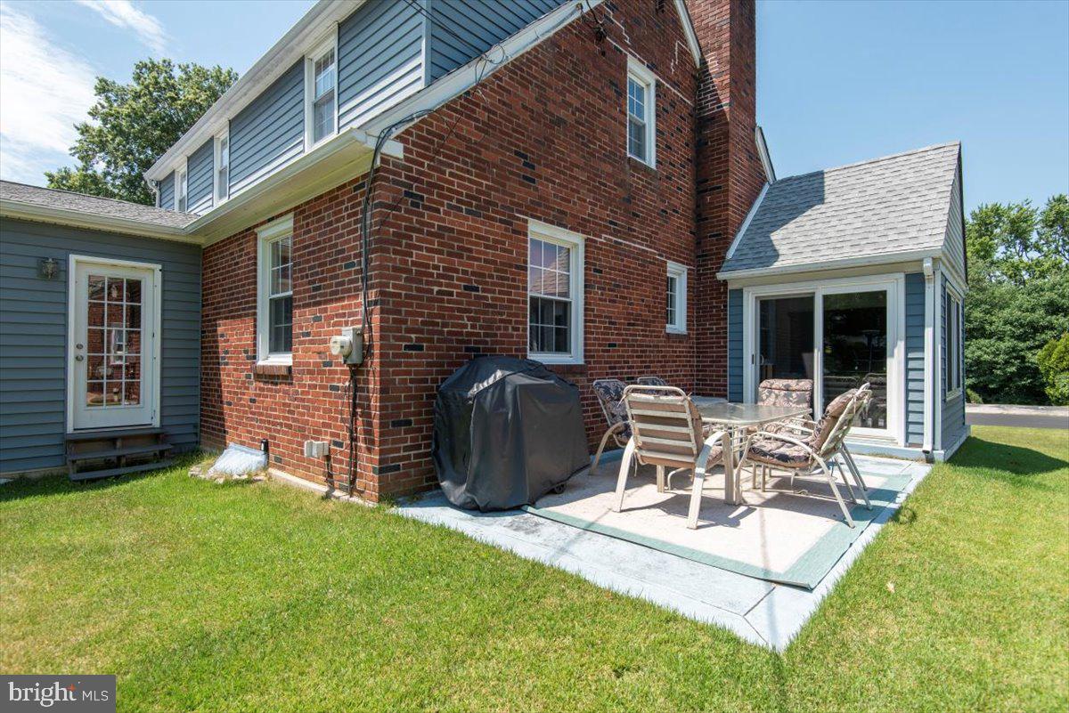 121 Golf Hills Road Havertown, PA 19083 - Photo 23 of 25