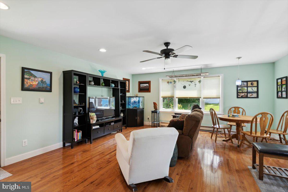 121 Golf Hills Road Havertown, PA 19083 - Photo 8 of 25