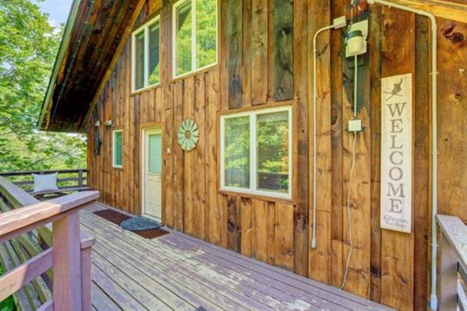 719 Roundabout Road Killington, VT 05751 - Photo 4 of 40 Gallery Image 4