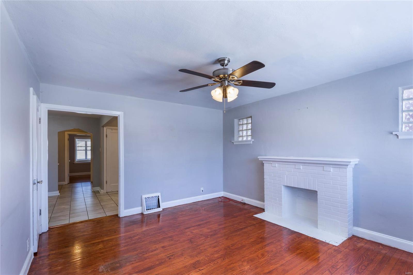 3331 Watson Road St. Louis, MO 63139 - Photo 3 of 20