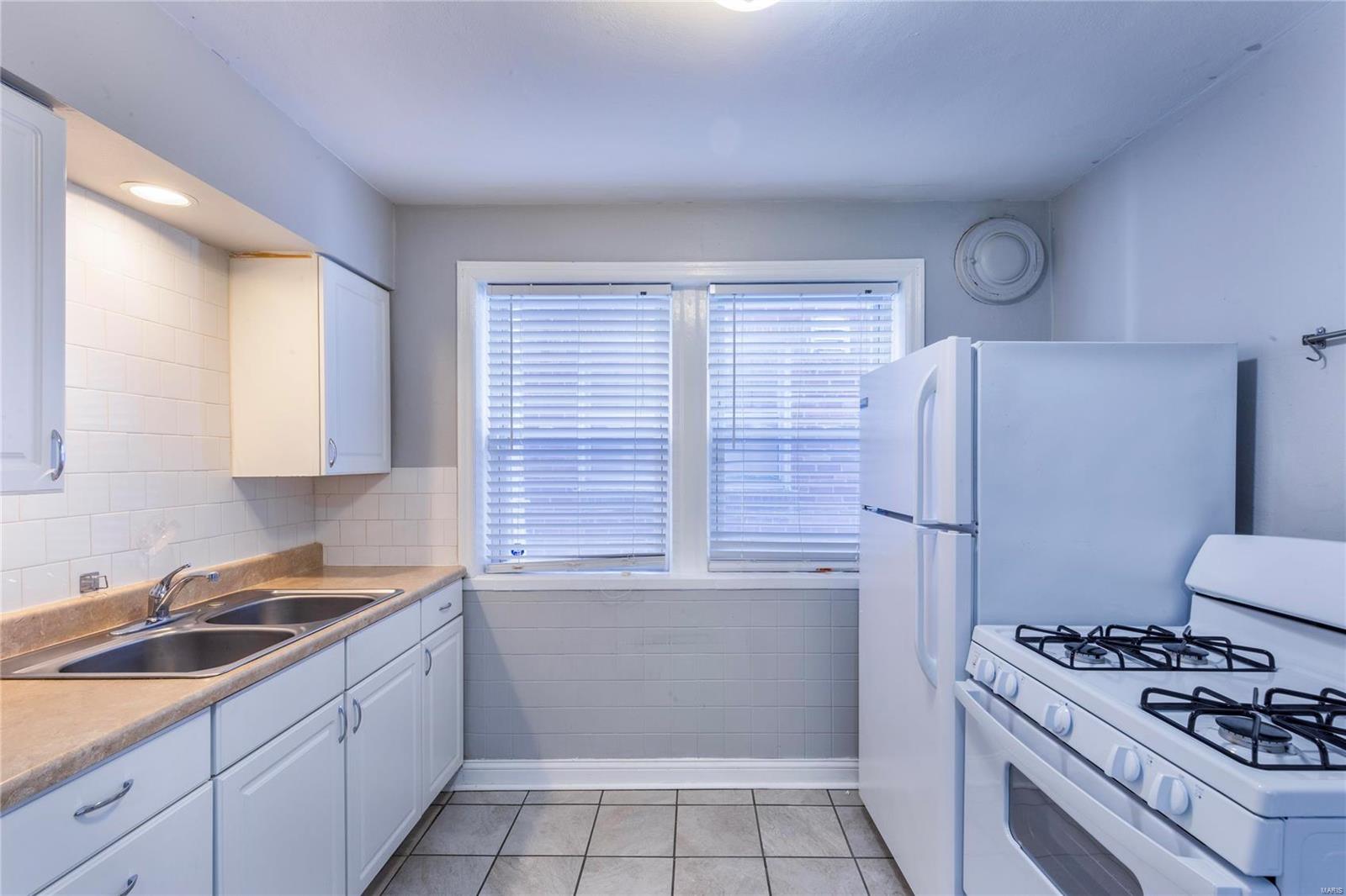 3331 Watson Road St. Louis, MO 63139 - Photo 9 of 20