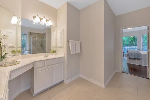 $635,000 | 135 South Bluff Creek Circle, The Woodlands, TX 77382