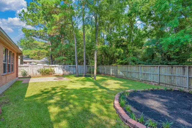 $635,000 | 135 South Bluff Creek Circle, The Woodlands, TX 77382