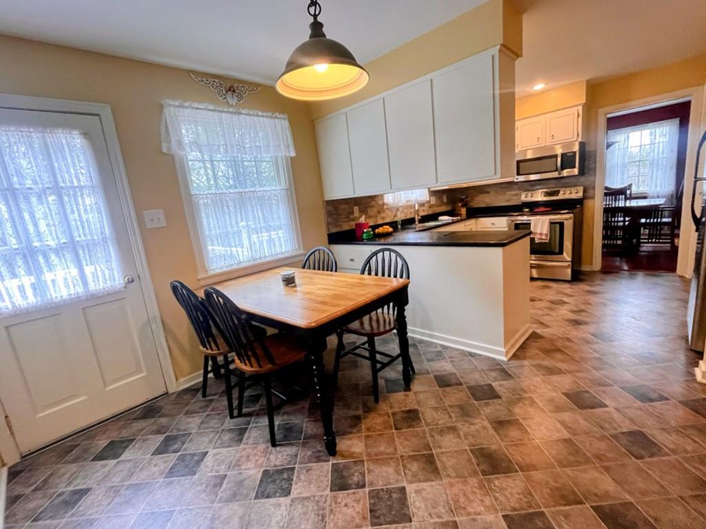790 White Farm Road Indiana, PA 15701 - Photo 6 of 28 Breakfast Nook