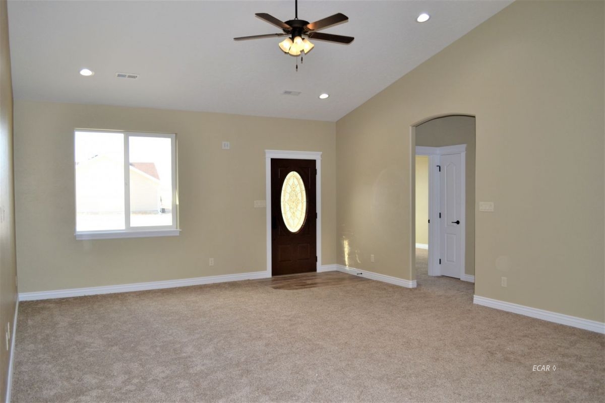 1631 Stitzel Road Elko, NV 89801 - Photo 7 of 22 Gallery Image 7