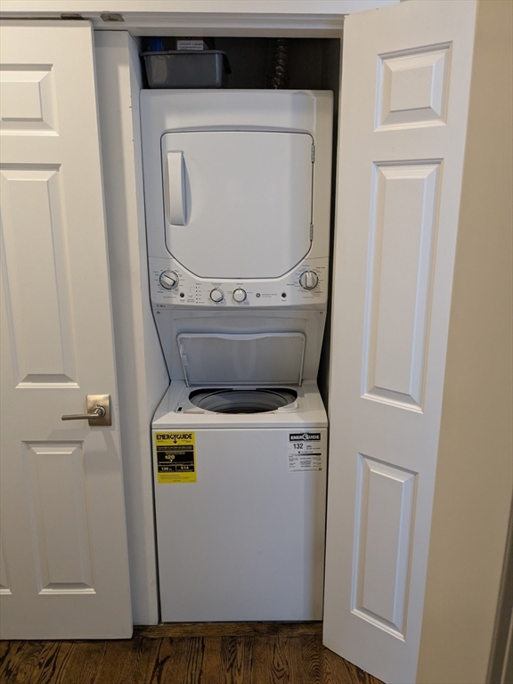 290 North Street, Unit 4 Boston, MA 02113 - Photo 15 of 28 a utility room with dryer and washer