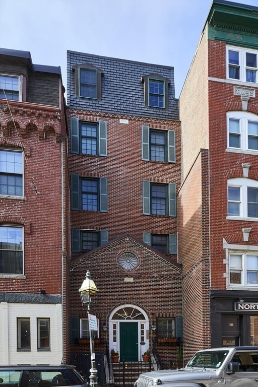 290 North Street, Unit 4 Boston, MA 02113 - Photo 27 of 28 a front view of a multi story building