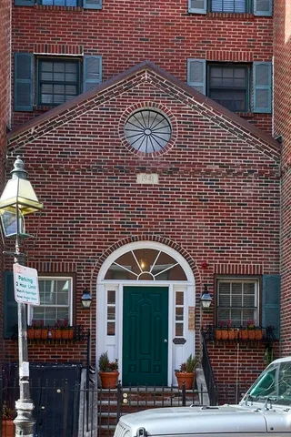 $1,250,000 | 290 North Street, Unit 4, Boston, MA 02113