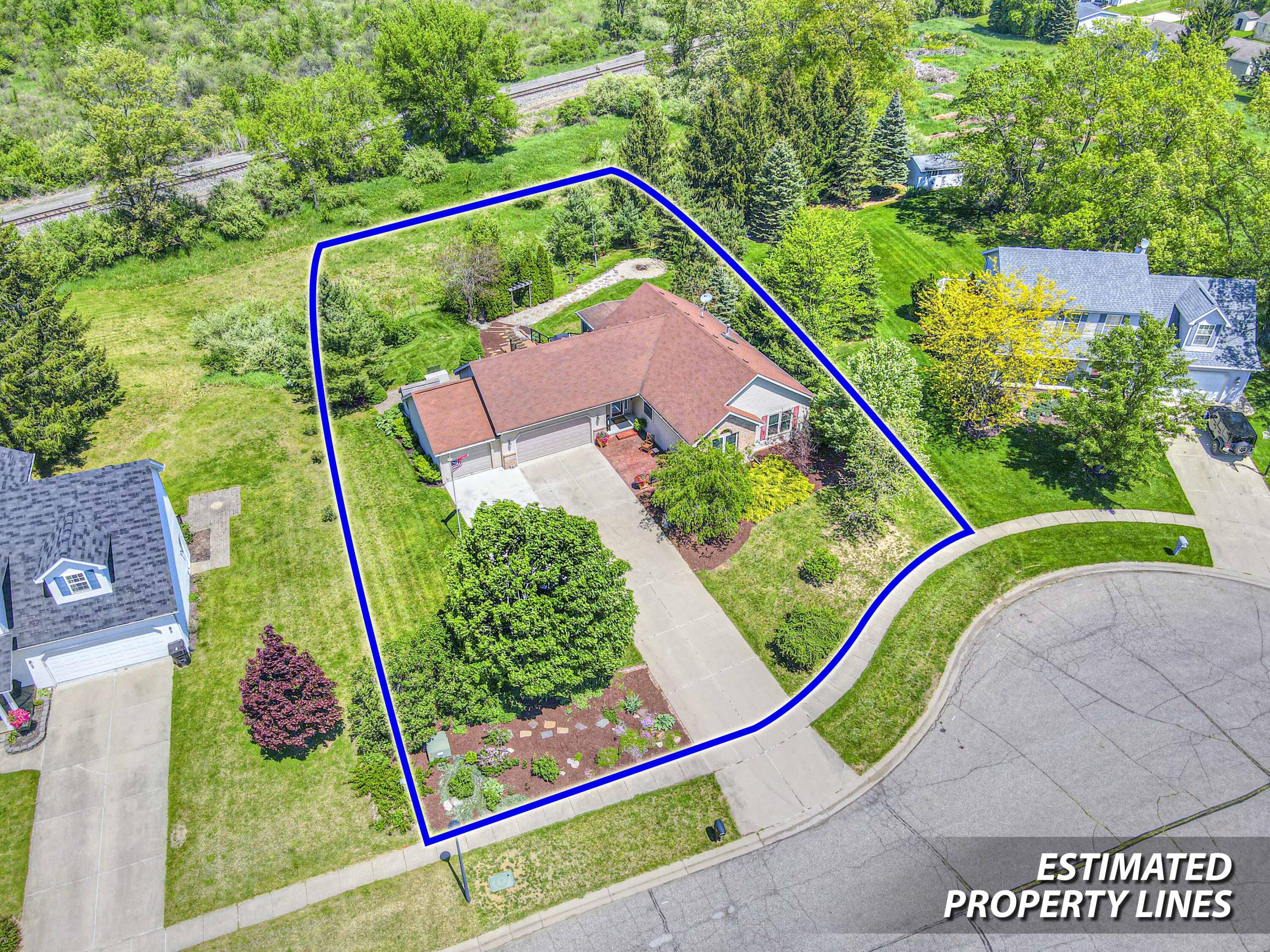 174 Ridgeview Court Grass Lake, MI 49240 - Photo 3 of 43 174 Ridgeview Ct 09b