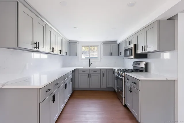 $389,925 | 18 Pautipaug Hill Road, Sprague, CT 06330