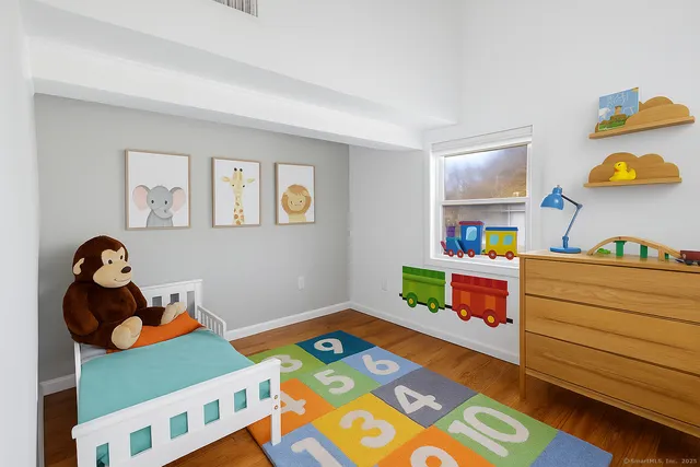 $389,925 | 18 Pautipaug Hill Road, Sprague, CT 06330