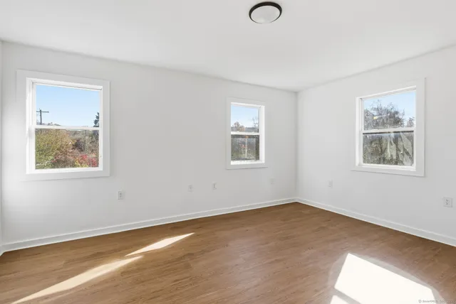 $389,925 | 18 Pautipaug Hill Road, Sprague, CT 06330