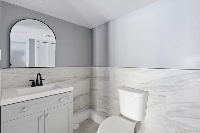 $389,925 | 18 Pautipaug Hill Road, Sprague, CT 06330