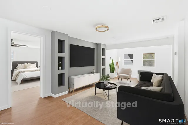 $389,925 | 18 Pautipaug Hill Road, Sprague, CT 06330