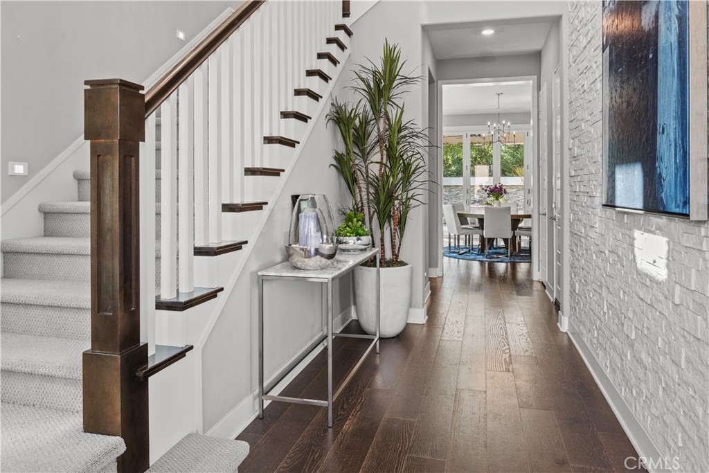 129 Spiral Irvine, CA 92618 - Photo 3 of 34