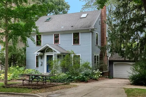 $950,000 | 725 Oneida Place, Madison, WI 53711