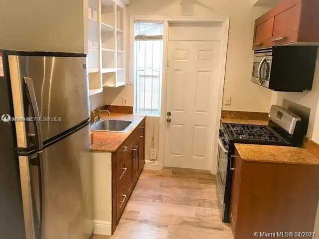 $1,650 | 1020 Euclid Avenue, Unit 6, Miami Beach, FL 33139