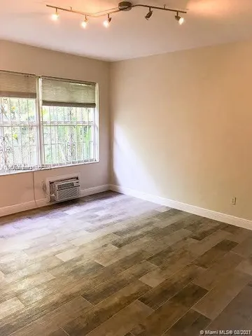 $1,650 | 1020 Euclid Avenue, Unit 6, Miami Beach, FL 33139