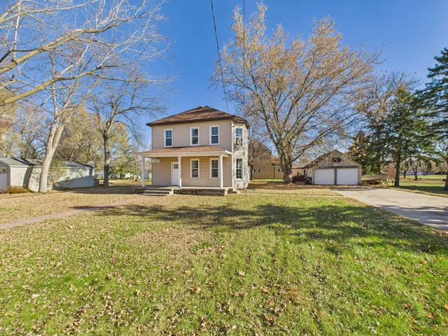 $180,000 | 544 Washburn Avenue, Belgrade, MN 56312