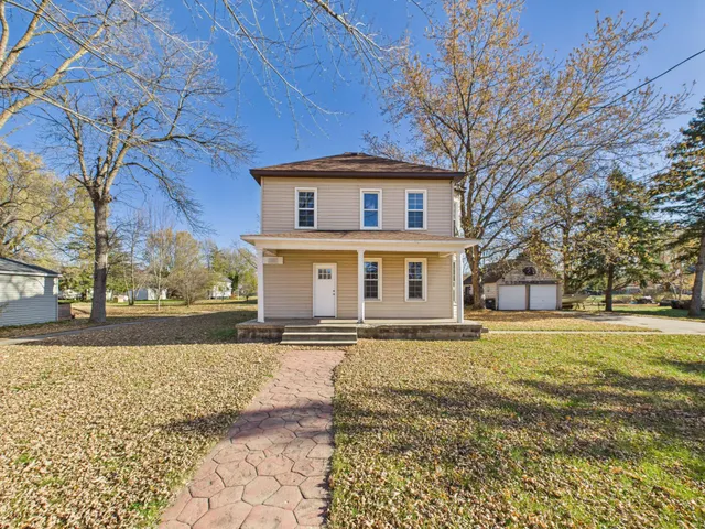 $180,000 | 544 Washburn Avenue, Belgrade, MN 56312