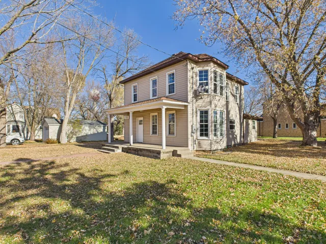 $180,000 | 544 Washburn Avenue, Belgrade, MN 56312