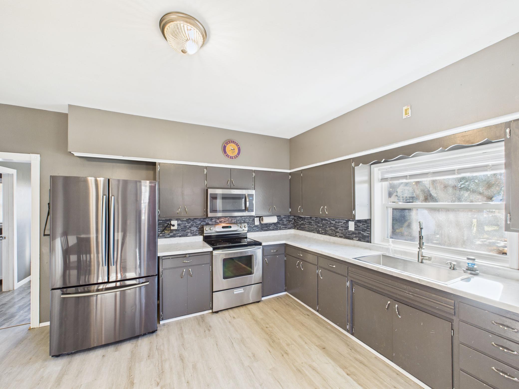 544 Washburn Avenue Belgrade, MN 56312 - Photo 8 of 32