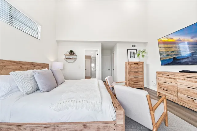 $2,675,000 | 423 18th Street, Huntington Beach, CA 92648