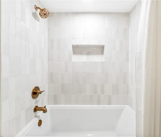 $2,675,000 | 423 18th Street, Huntington Beach, CA 92648