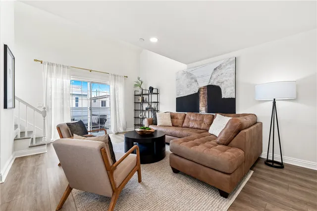 $2,675,000 | 423 18th Street, Huntington Beach, CA 92648