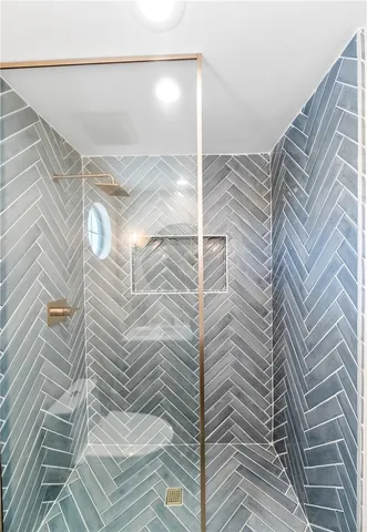 $2,675,000 | 423 18th Street, Huntington Beach, CA 92648