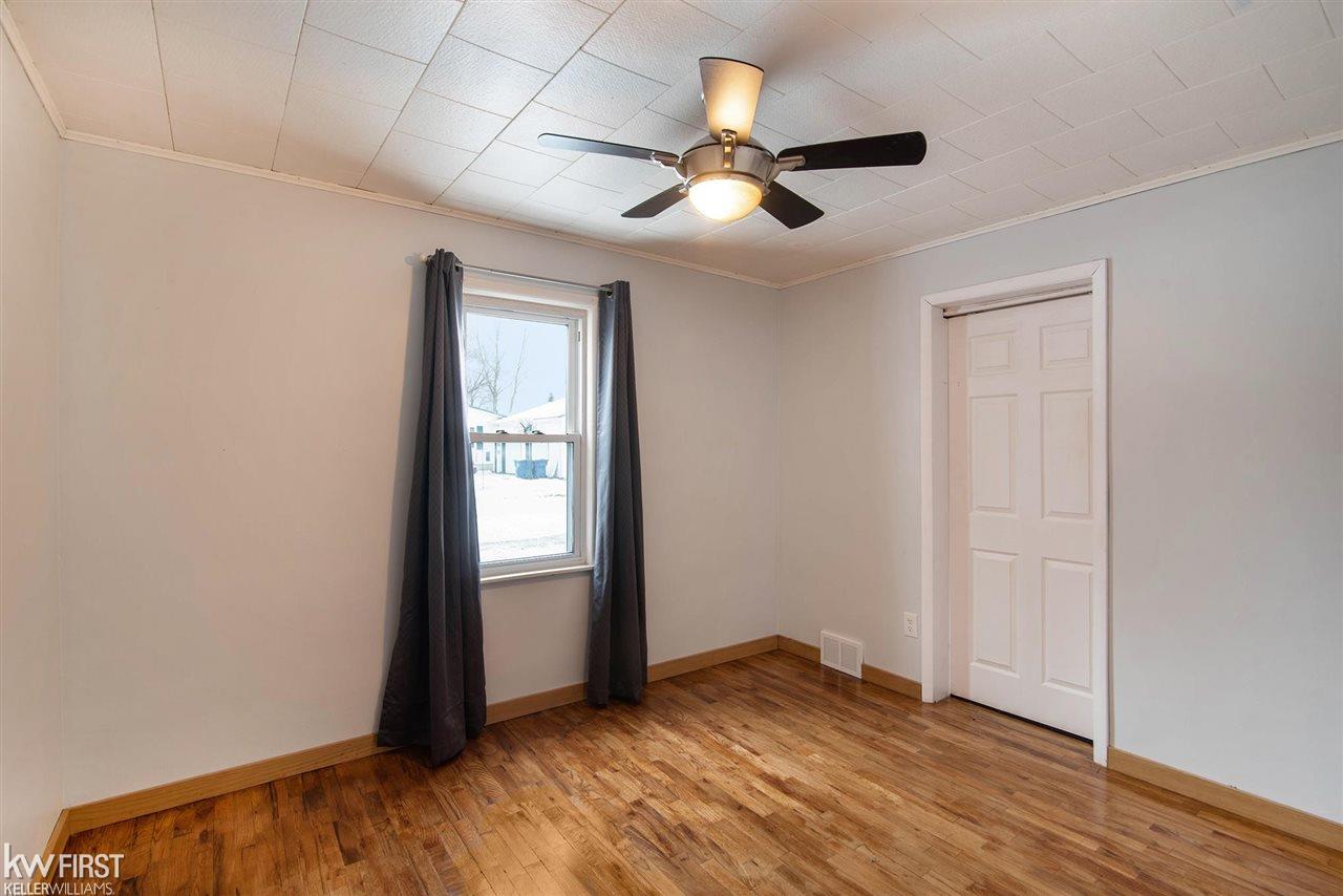7468 Sharp Road Swartz Creek, MI 48473 - Photo 12 of 35 50064596-11.JPG